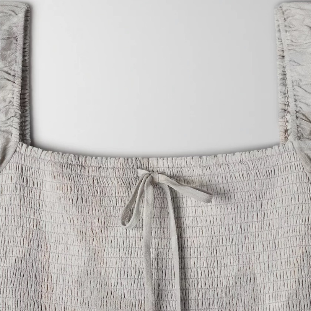 Aritzia Wilfred Smocked Blouse - Picture 6 of 11